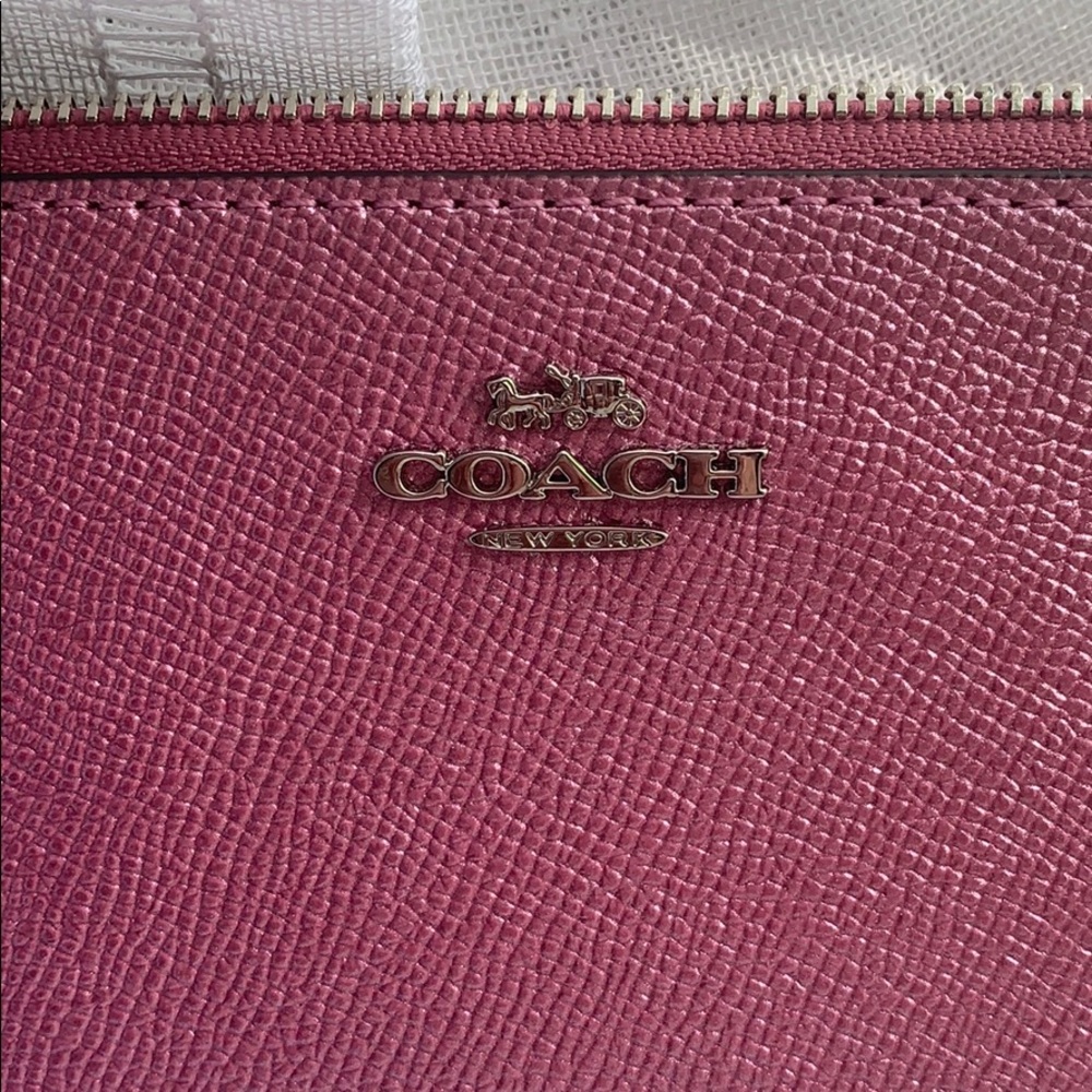 NWT COACH Leather Wristlet-Metallic Lilac- F21070 - Picture 4 of 4
